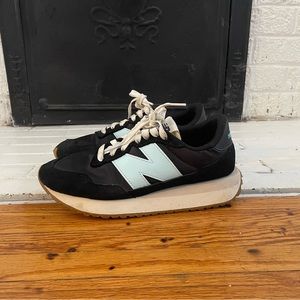 New Balance women 237 sneakers size 8
